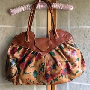 Beautiful Patricia Nash Floral Leather Handbag